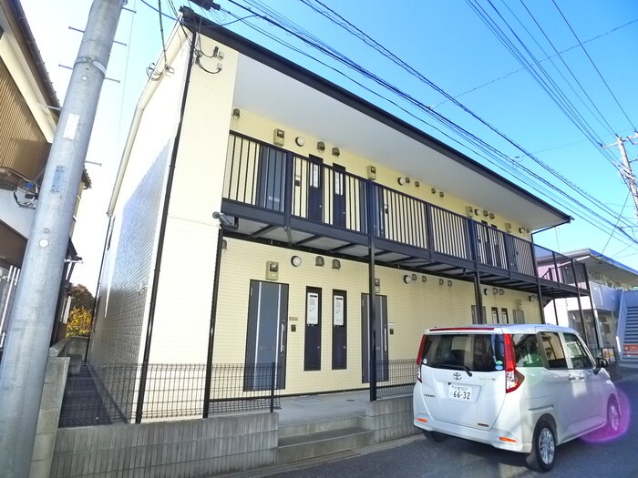 アムール四谷の物件外観写真