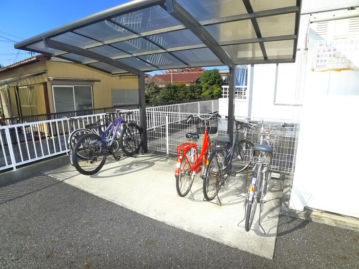 アムール四谷の物件外観写真