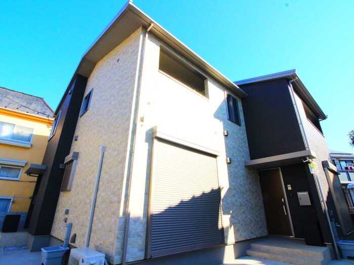 LA　STELLAの物件外観写真