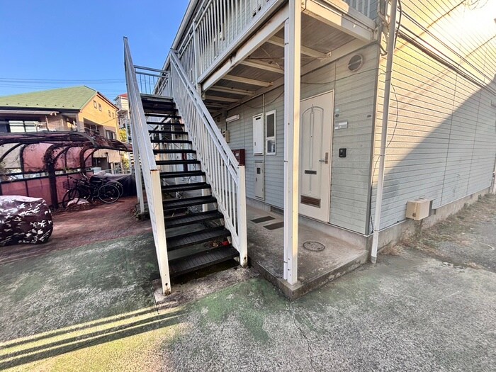 ドミ－ルＦの物件外観写真