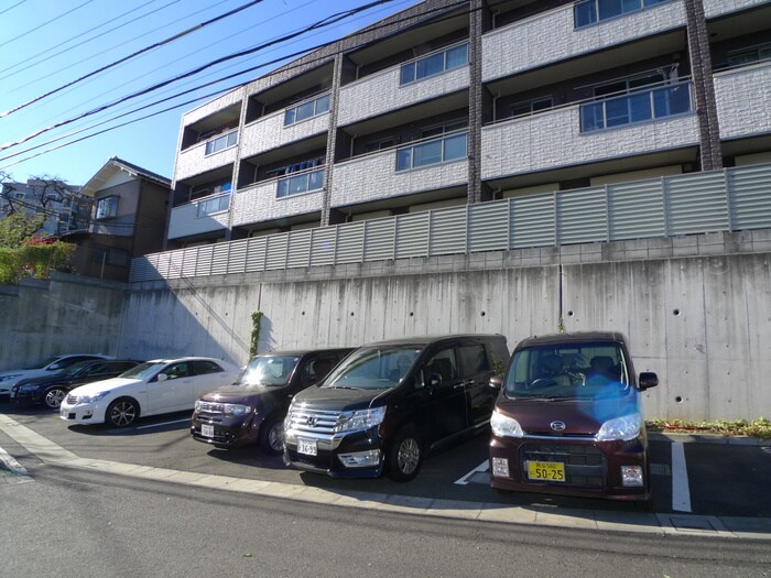 ﾒｰﾌﾟﾙﾋﾙｽﾞｶﾞｰﾃﾞﾝの物件外観写真