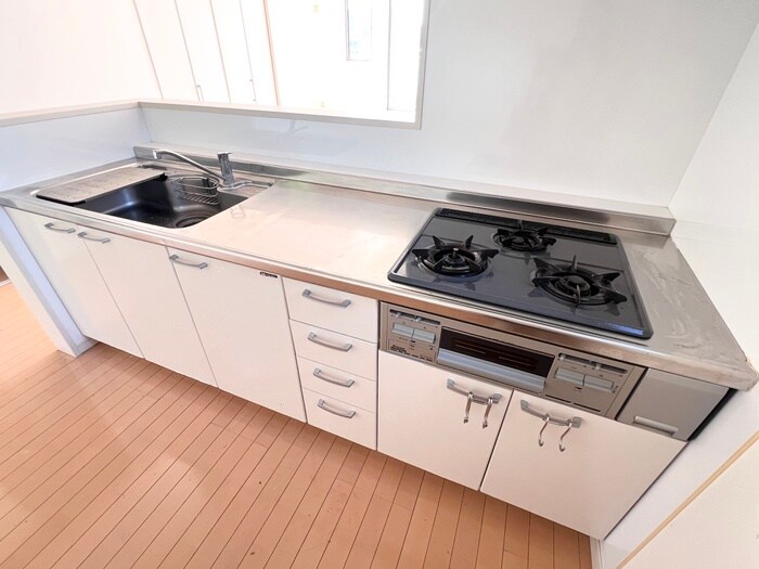 新・葉山庭園住宅の物件内観写真