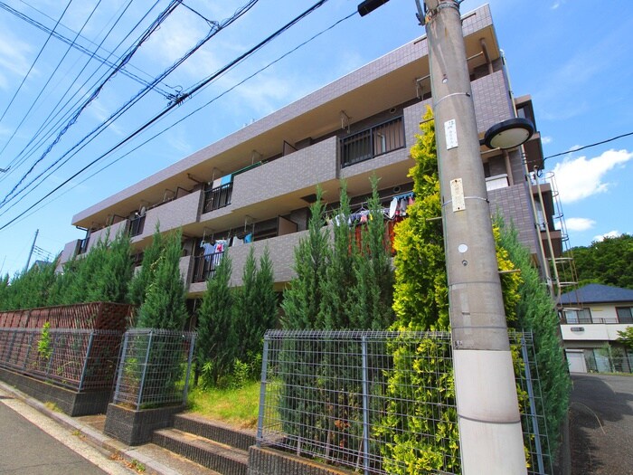 パ－クサイド長坂の物件外観写真