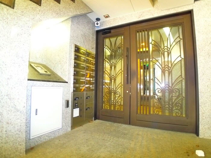 エバー綾瀬Ⅱの物件外観写真