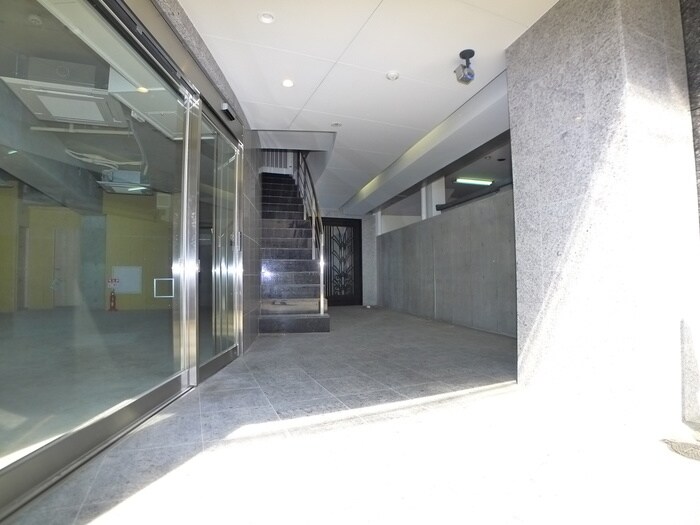 エバー綾瀬Ⅱの物件外観写真