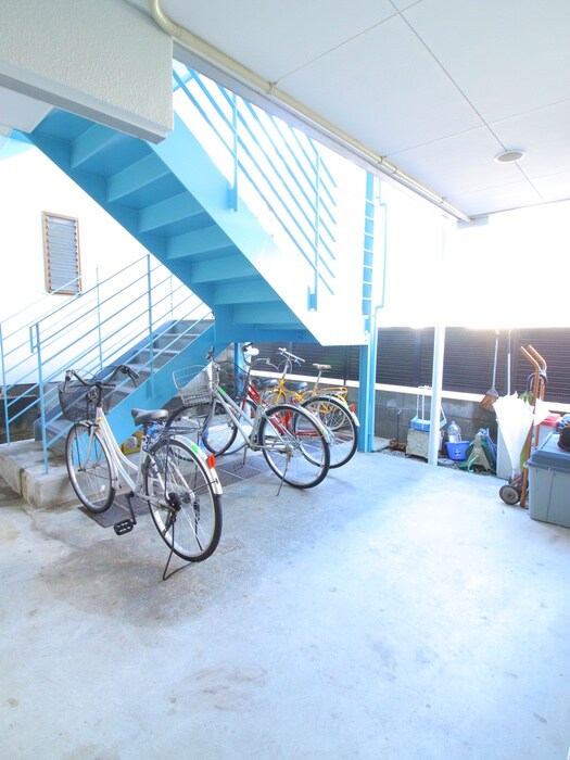 アズ－ル沼袋の物件外観写真