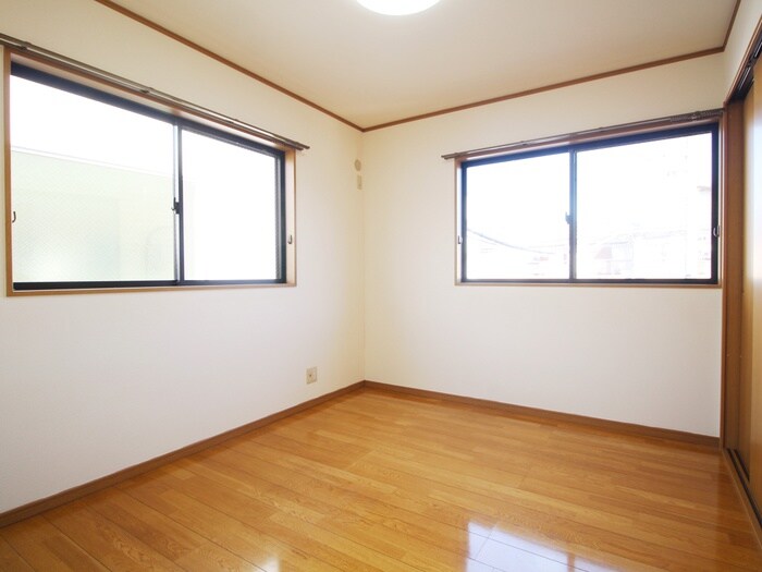 セレンシア大泉の物件内観写真