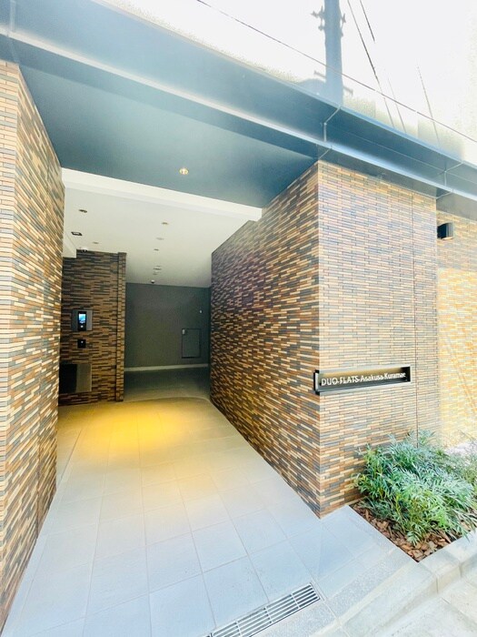 デュオフラッツ浅草蔵前の物件外観写真