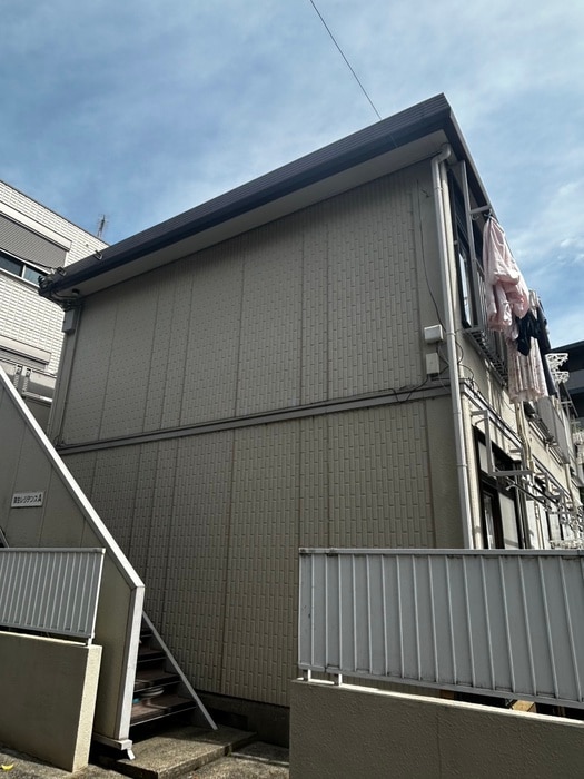 弥生レジデンスA棟の物件外観写真