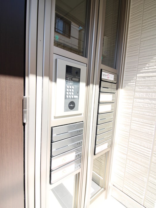 コンフォール高砂の物件外観写真