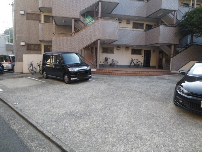 アイ・レジデンスの物件外観写真