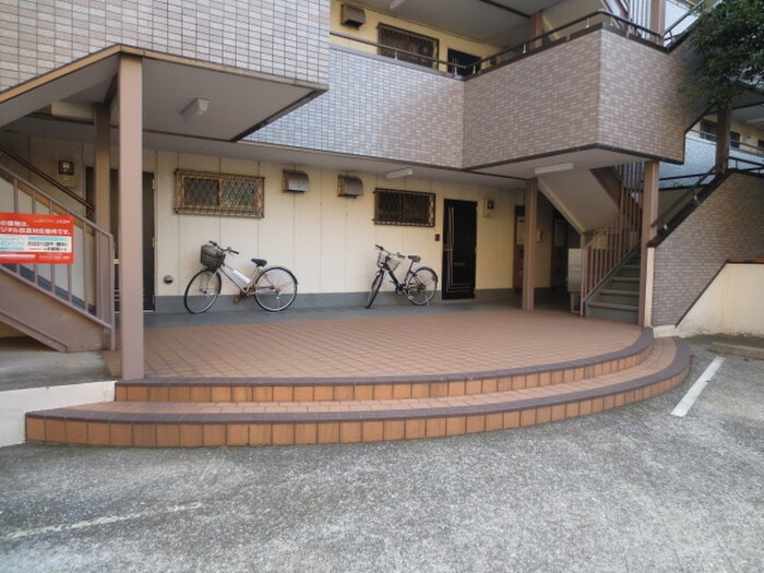 アイ・レジデンスの物件外観写真