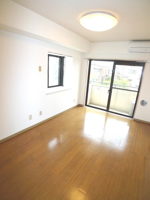 エメラルドハイツＥの物件内観写真