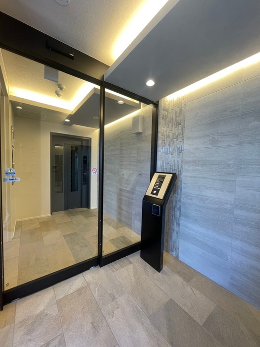 フロントスクエア越谷の物件外観写真