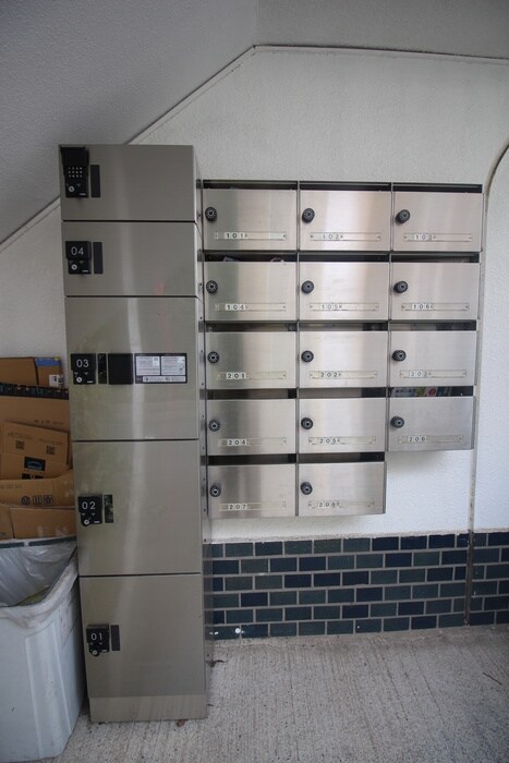 アゼ－ルリド－マンションの物件外観写真