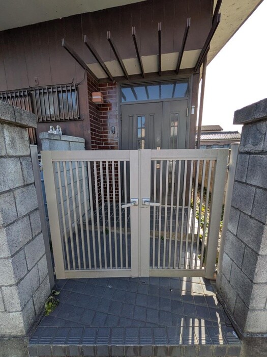 鎌塚3丁目戸建の物件外観写真