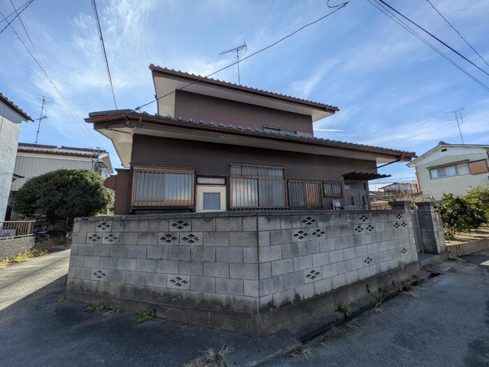 鎌塚3丁目戸建の物件外観写真