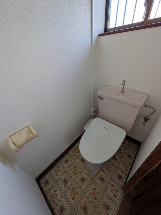 鎌塚3丁目戸建の物件内観写真