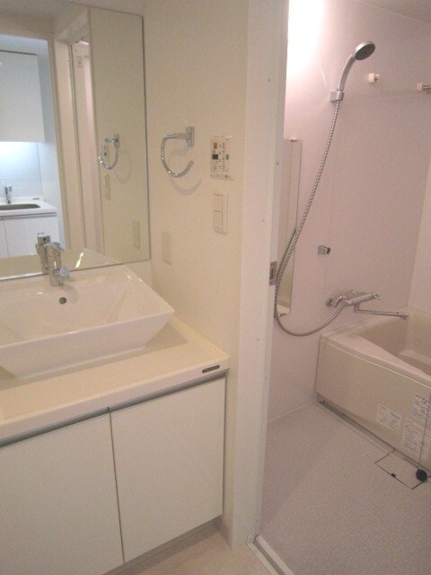 レジディア用賀の物件内観写真