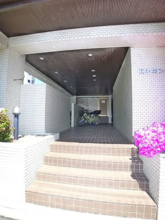 エレガンス葛西の物件外観写真