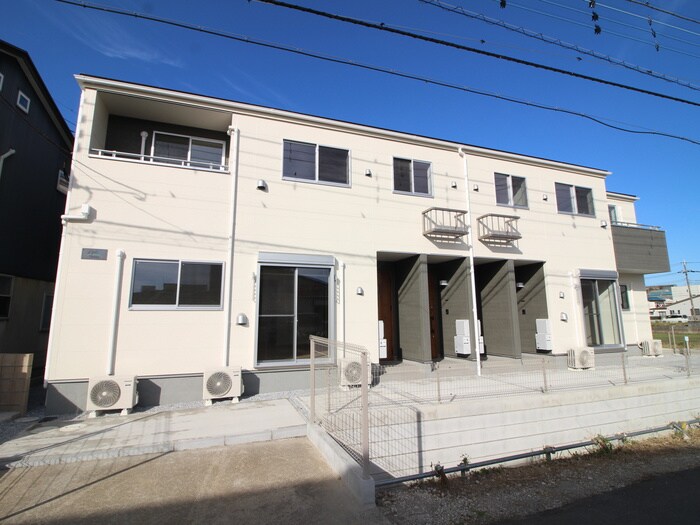 ﾘｰﾌﾞﾙﾌｧｲﾝ三郷新和Ⅱの物件外観写真