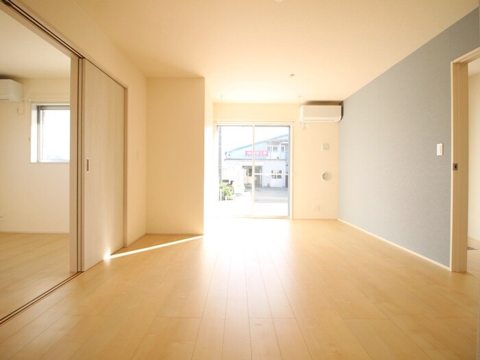 ﾘｰﾌﾞﾙﾌｧｲﾝ三郷新和Ⅱの物件内観写真