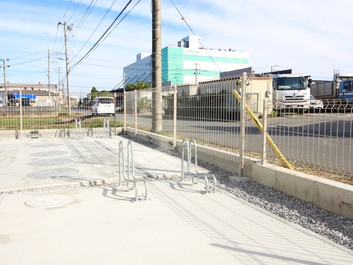 ﾘｰﾌﾞﾙﾌｧｲﾝ三郷新和Ⅱの物件外観写真