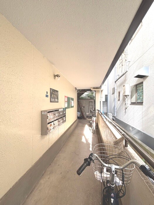 カ－ムタウン西糀谷の物件外観写真