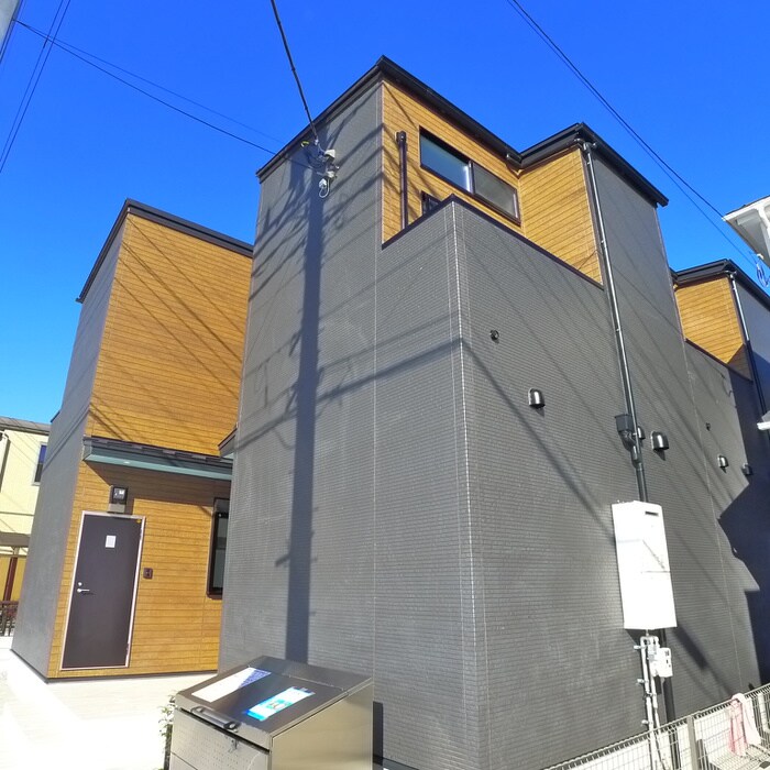 Lucia　新松戸の物件外観写真