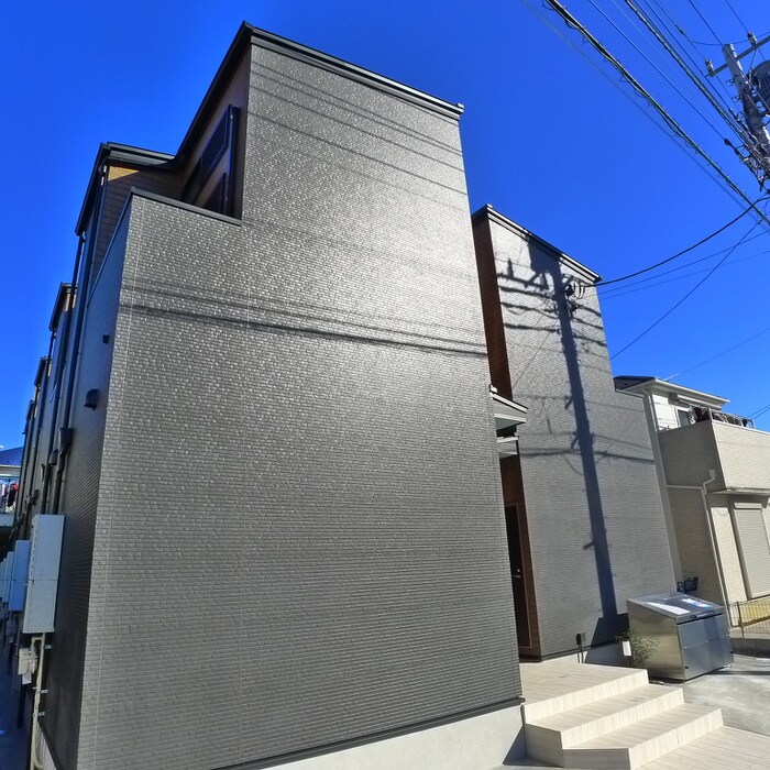 Lucia　新松戸の物件外観写真