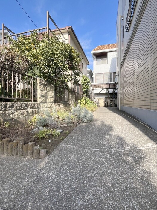 サニースクエアの物件外観写真