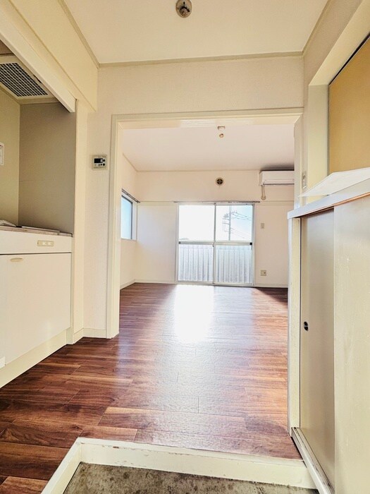 ホワイトコ－ト田奈の物件内観写真