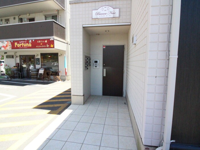 ビアンカ　ネーヴェの物件外観写真