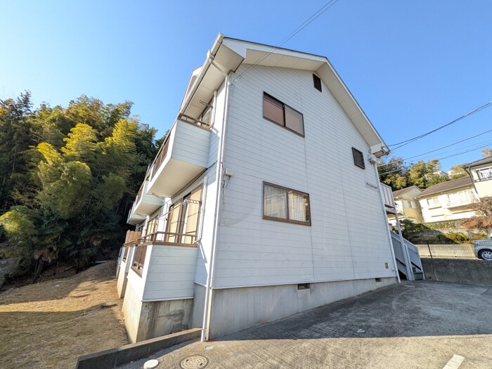 グリ－ンシテイ・山下の物件外観写真