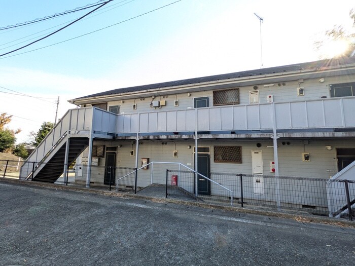 グリ－ンシテイ・山下の物件外観写真