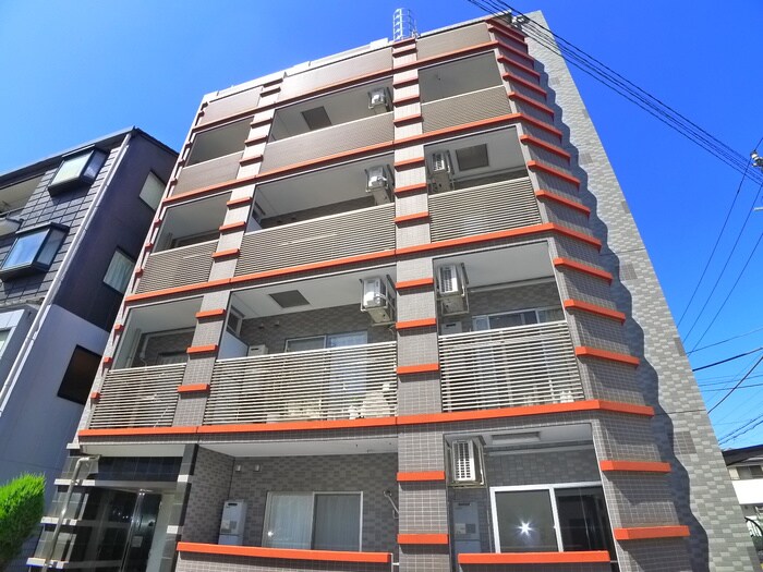 ラ・スカーラの物件外観写真