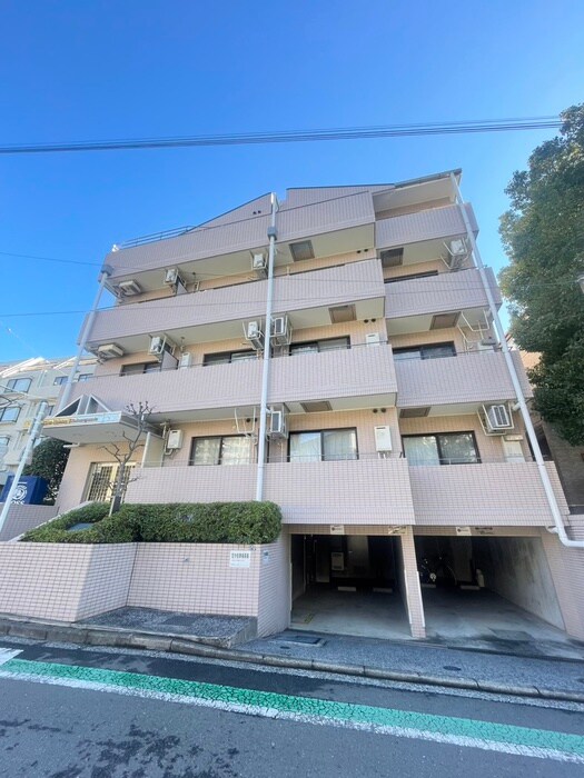 ﾗｲｵﾝｽﾞﾏﾝｼｮﾝ横浜山手(206)の物件外観写真