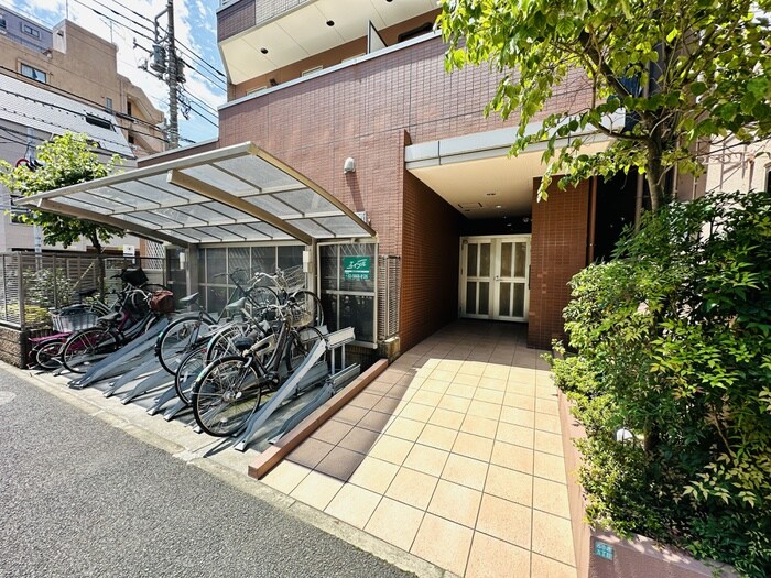 アムール鈴木の物件外観写真