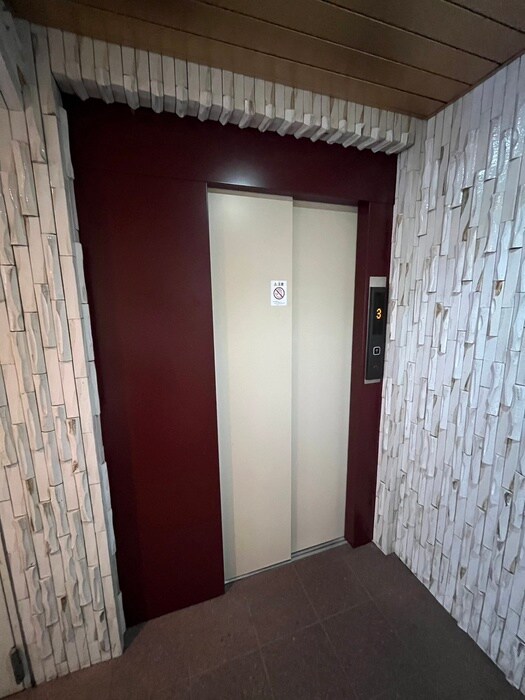 グロ－リ－高山の物件外観写真