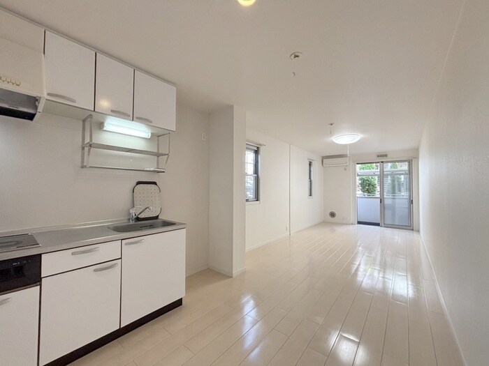 パルテール河辺の物件内観写真