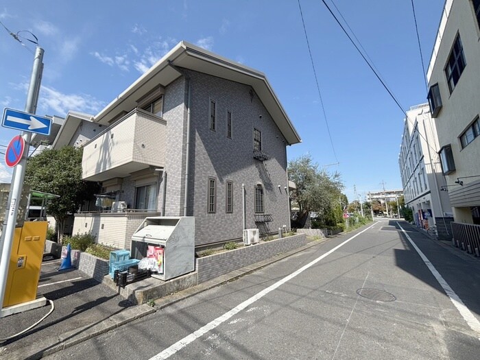 パルテール河辺の物件外観写真