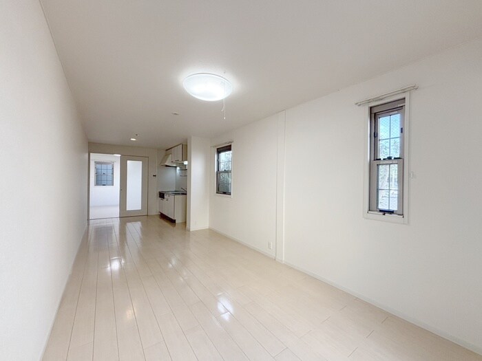 パルテール河辺の物件内観写真