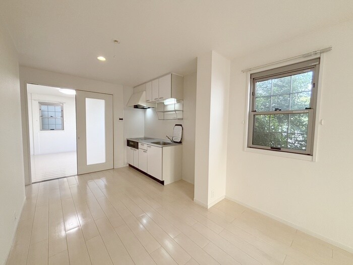 パルテール河辺の物件内観写真