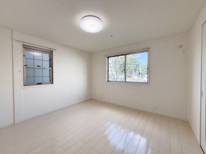 パルテール河辺の物件内観写真