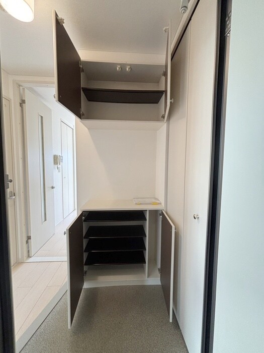 パルテール河辺の物件内観写真