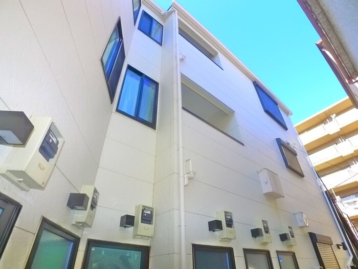 ヴォワルの物件外観写真