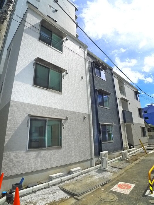 ラピスラズリ松戸の物件外観写真