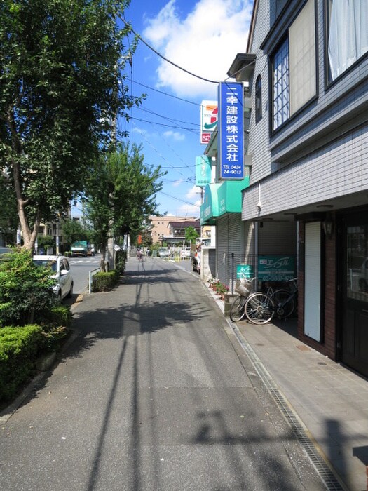 イーストパラシオンの物件外観写真