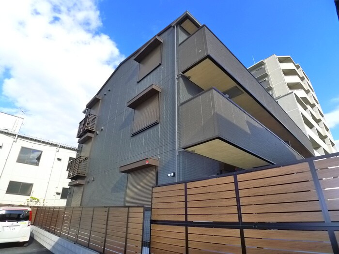 ブルメールの物件外観写真