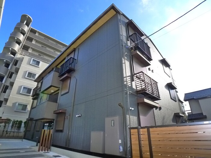 ブルメールの物件外観写真